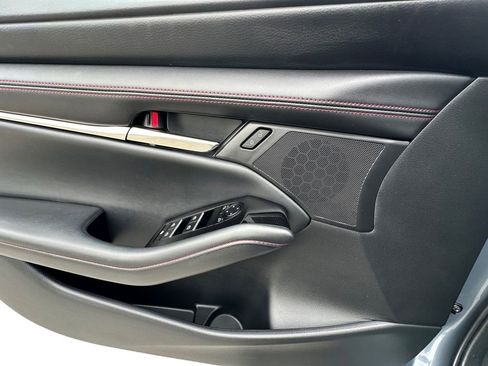 Used 2024 MAZDA MAZDA3 s image 11