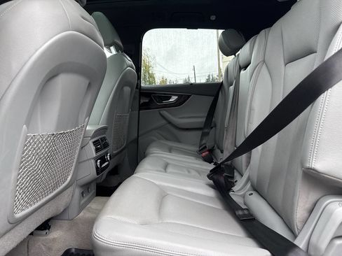 Used 2019 Audi Q7 3.0T Prestige w/ Prestige Package image 27