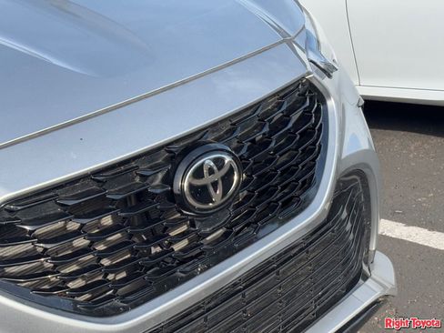 Used 2023 Toyota Highlander XSE image 7