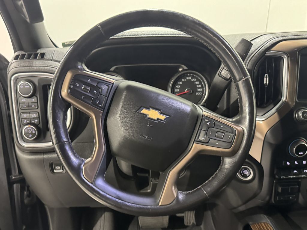 Used 2022 Chevrolet Silverado 1500 High Country w/ Safety Package II AWD/4WD image 5
