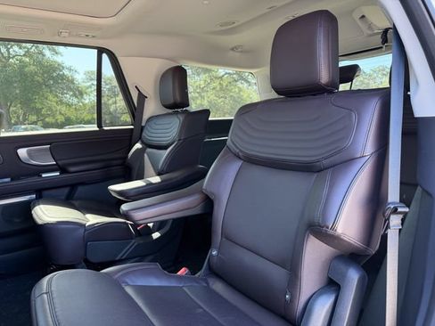 Used 2025 Ford Expedition Platinum w/ Platinum Ultimate Package AWD/4WD image 22