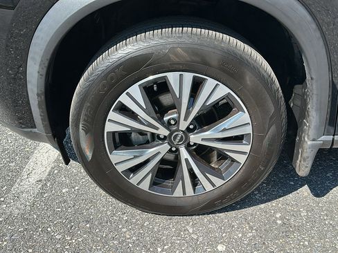 Certified 2023 Nissan Rogue SV image 8