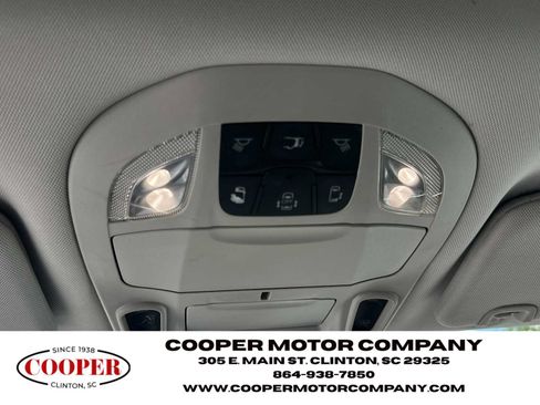 Used 2017 Chrysler Pacifica Limited w/ UConnect Theater Package FWD image 23