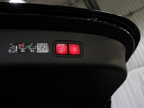 New 2026 Mercedes-Benz GLC 300 4MATIC image 8