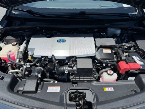 Used 2018 Toyota Prius Prime Advanced w/ Carpet Mat Package FWD image 24