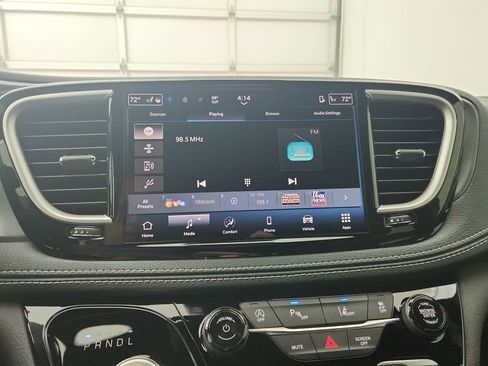 New 2026 Chrysler Pacifica Select image 24