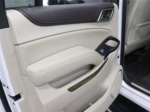 Used 2020 GMC Yukon XL Denali w/ Denali Ultimate Package AWD/4WD image 16