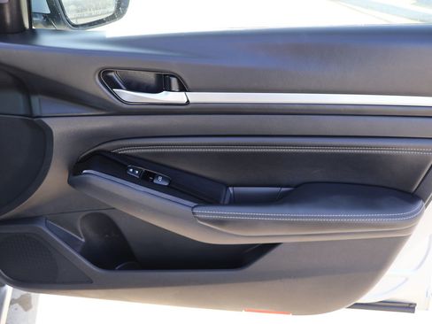 Used 2021 Nissan Altima 2.5 SL image 11