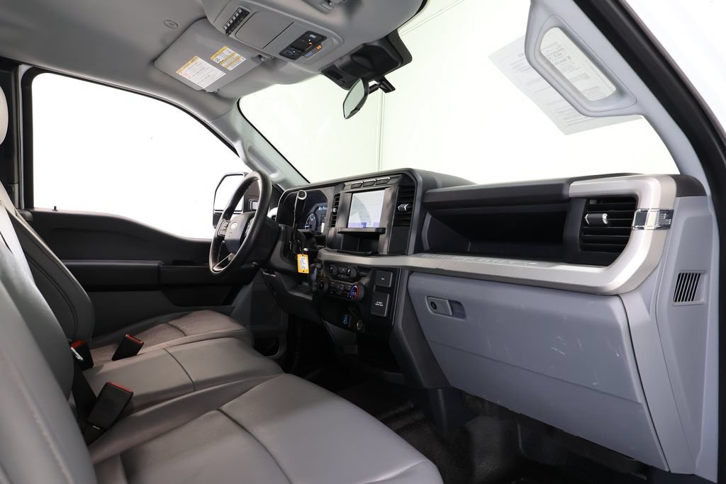 Used 2023 Ford F350 XL w/ Snow Plow/Camper Package AWD/4WD image 26
