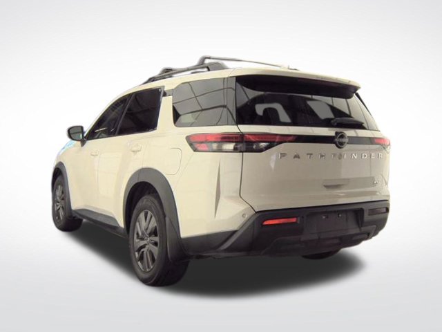 Used 2022 Nissan Pathfinder SV FWD image 16