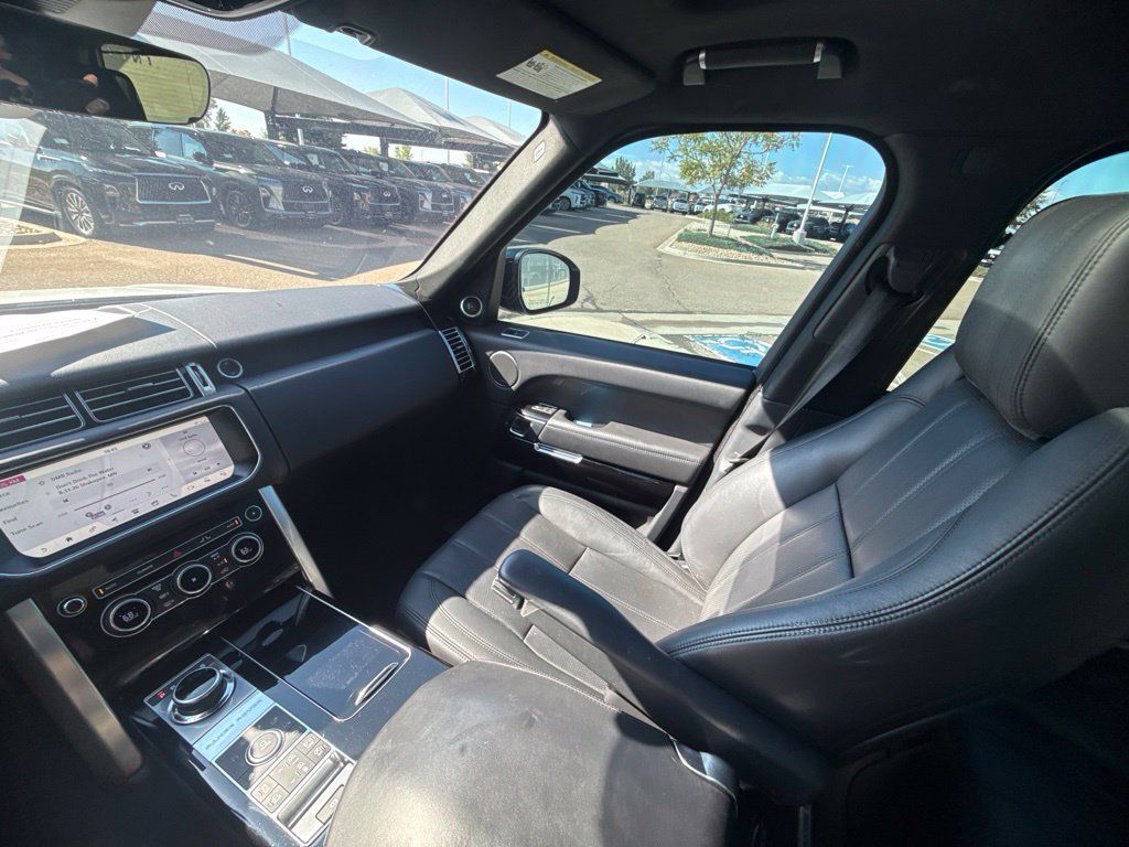 Used 2017 Land Rover Range Rover HSE AWD/4WD image 23