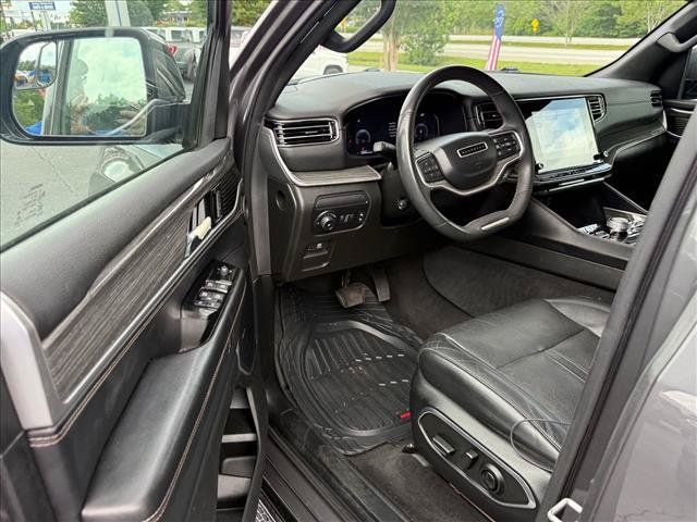Used 2022 Jeep Wagoneer Series III AWD/4WD image 10