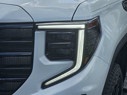Used 2023 GMC Sierra 1500 Elevation w/ LPO, Elevation Black Package AWD/4WD image 10