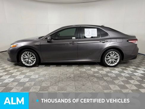 Used 2019 Toyota Camry XLE image 4