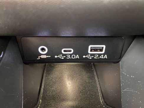 Used 2023 Subaru Forester Limited AWD/4WD image 21