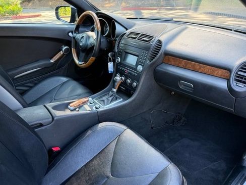 Used 2010 Mercedes-Benz SLK 350 image 15