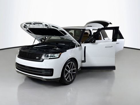 Used 2024 Land Rover Range Rover SE AWD/4WD image 40