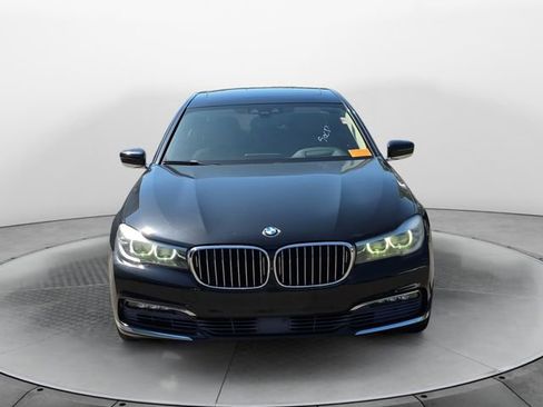 Used 2017 BMW 740i RWD image 8