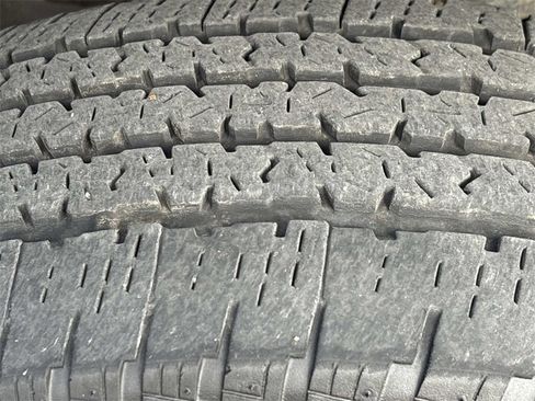 Used 2024 Chevrolet Silverado 2500 LT image 12