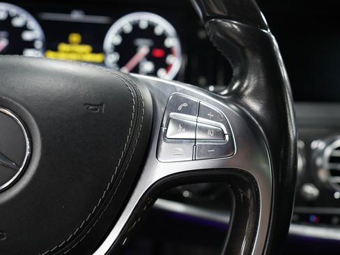 Used 2017 Mercedes-Benz S 550 Sedan w/ Premium Package image 29