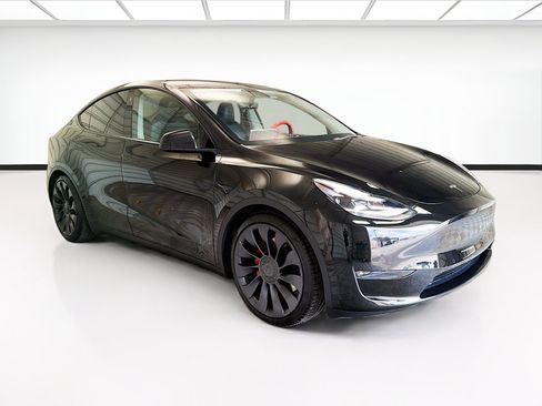 Used 2021 Tesla Model Y Performance AWD/4WD image 3