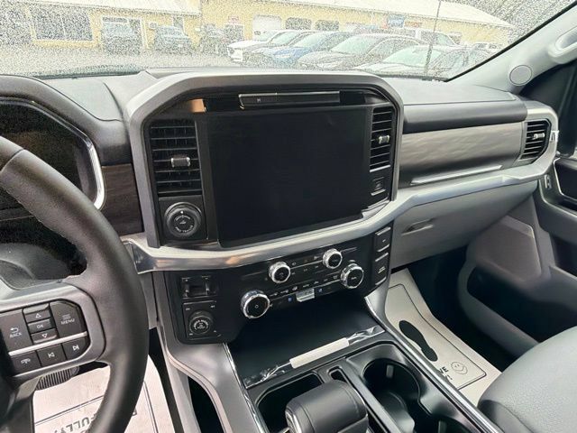Used 2025 Ford F150 Lariat w/ Equipment Group 501A Mid AWD/4WD image 29