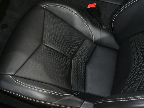 Used 2022 Chevrolet Corvette Stingray Preferred Conv w/ Z51 Performance Package RWD image 11
