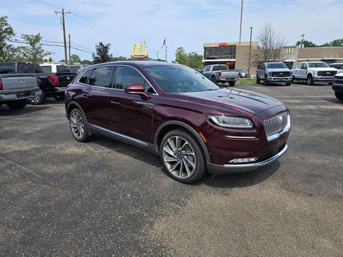 Used 2023 Lincoln Nautilus Reserve w/ Equipment Group 202A AWD/4WD image 7