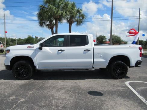 Used 2024 Chevrolet Silverado 1500 Custom Trail Boss w/ LPO, Dark Essentials Package AWD/4WD image 2