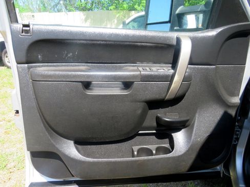 Used 2013 Chevrolet Silverado 3500 LT image 9