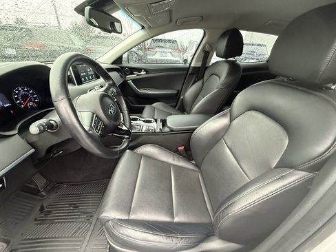 Used 2018 Kia Stinger image 11