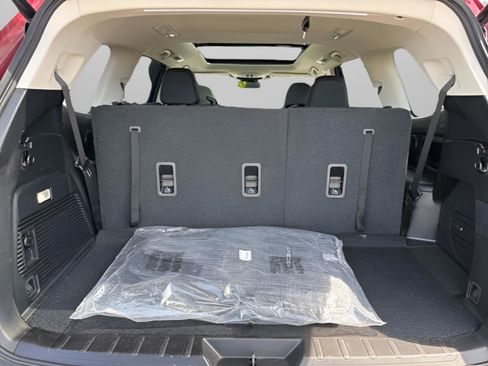 Used 2025 Subaru Ascent Limited w/ Popular Package #2 AWD/4WD image 35