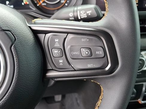 Used 2024 Jeep Gladiator Sport AWD/4WD image 18