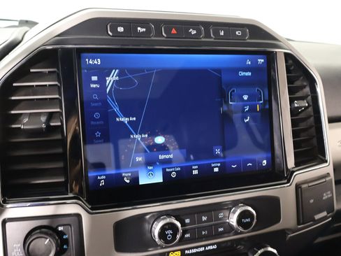 Used 2022 Ford F250 Lariat w/ Black Appearance Package image 7