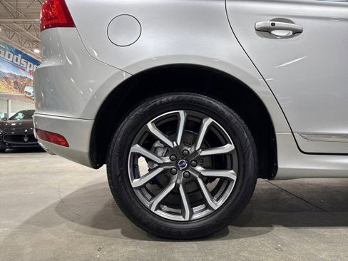 Used 2017 Volvo XC60 T6 Dynamic w/ Climate Package image 78