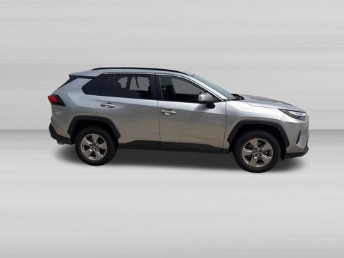 Used 2025 Toyota RAV4 XLE AWD/4WD image 3