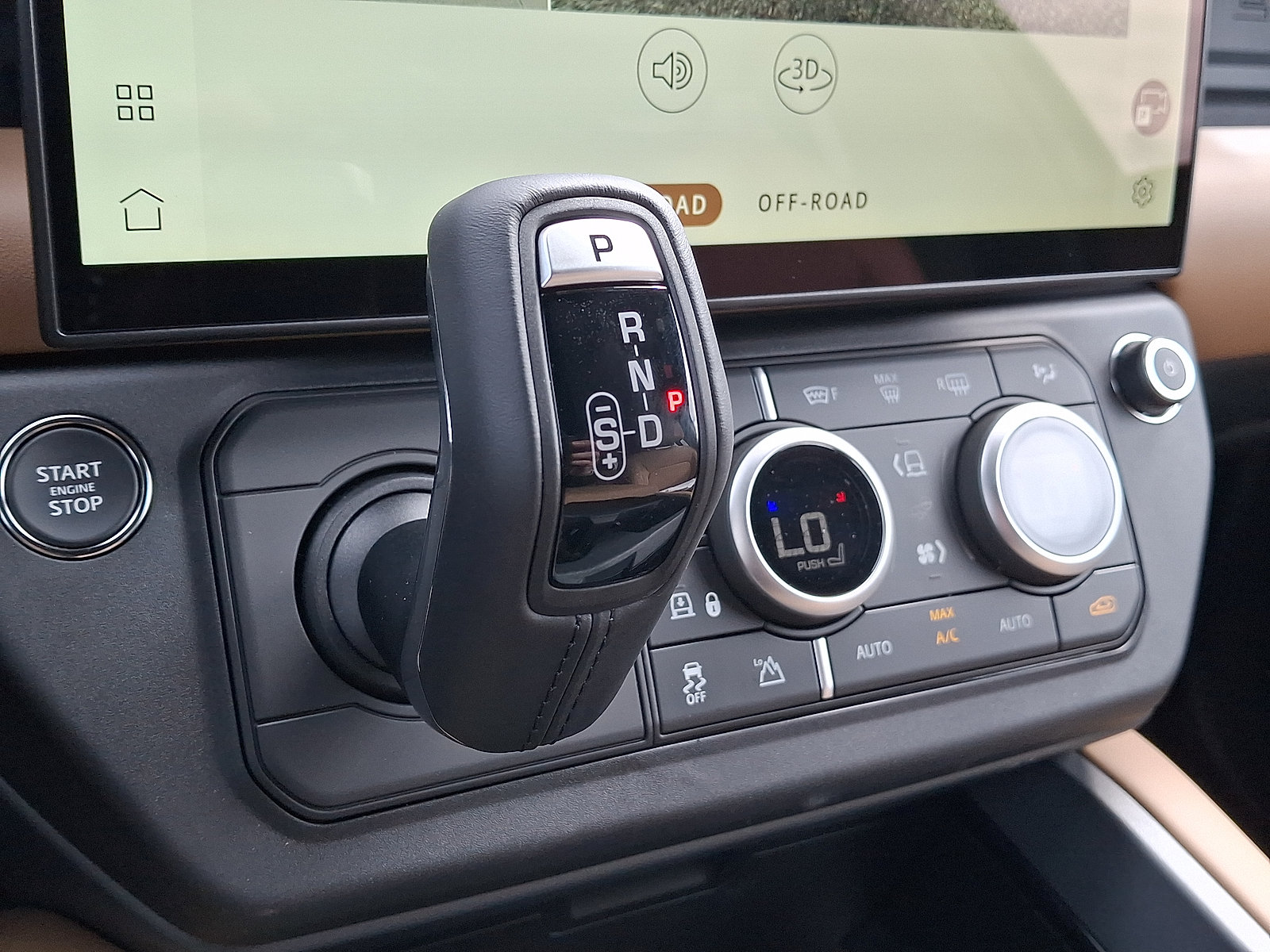 New 2026 Land Rover Defender 110 X-Dynamic SE AWD/4WD image 15