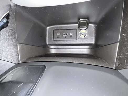 Used 2019 Chevrolet Equinox LT FWD image 18