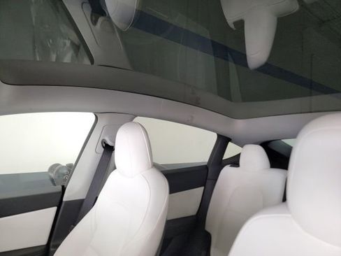 Used 2021 Tesla Model Y Long Range AWD/4WD image 11