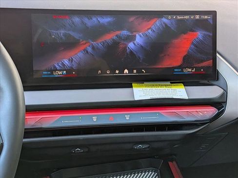 Used 2025 BMW X3 xDrive30i w/ Premium Package image 13