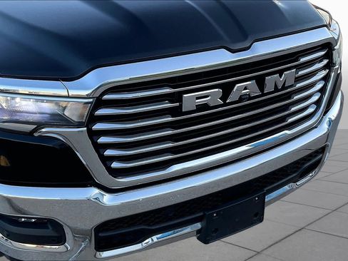 Used 2025 RAM 1500 Laramie AWD/4WD image 29