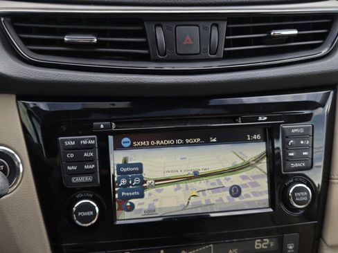 Used 2017 Nissan Rogue SL w/ SL Premium Package image 21