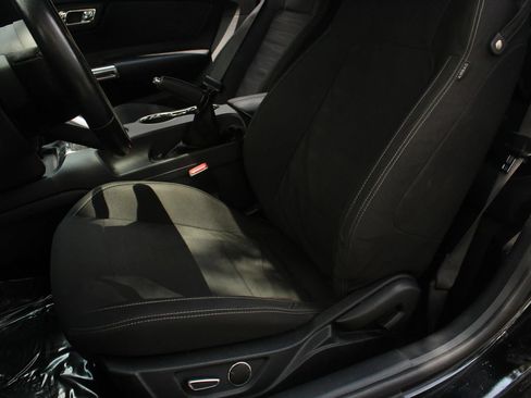 Used 2016 Ford Mustang GT RWD image 17