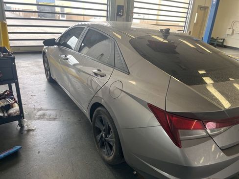 Used 2023 Hyundai Elantra SEL image 8