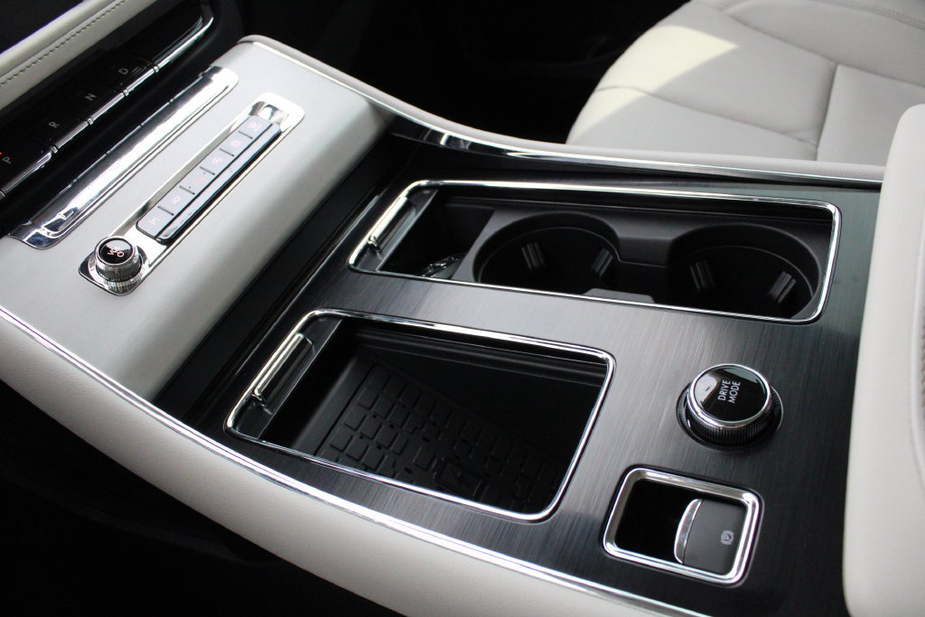 New 2026 Lincoln Aviator AWD image 17