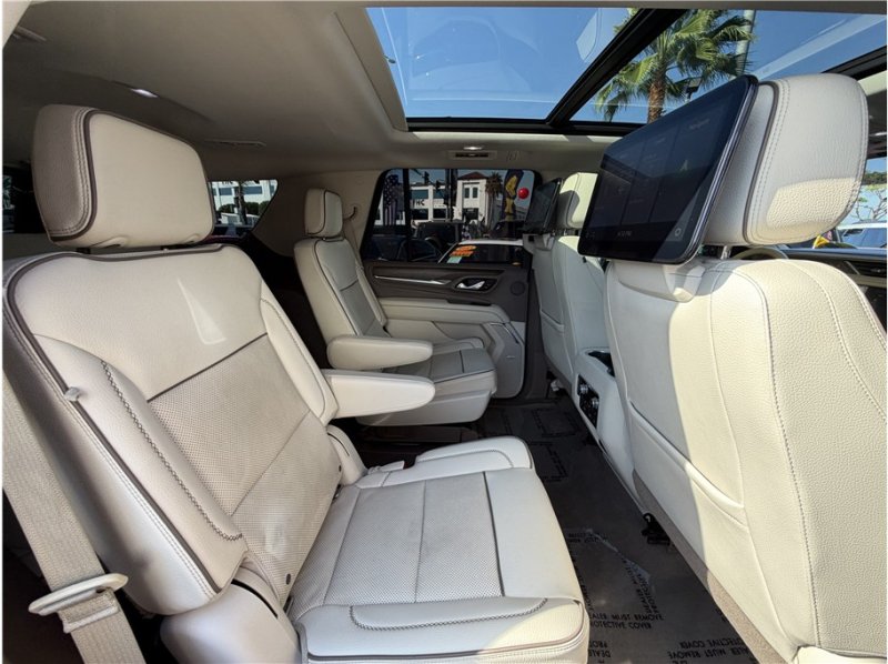 Used 2021 GMC Yukon Denali w/ Denali Premium Package AWD/4WD image 34