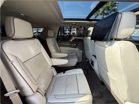 Used 2021 GMC Yukon Denali w/ Denali Premium Package AWD/4WD image 34