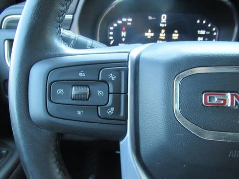 Used 2022 GMC Yukon SLT w/ SLT Luxury Package RWD image 23