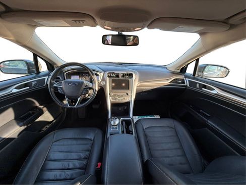 Used 2017 Ford Fusion SE w/ Equipment Group 202A AWD/4WD image 25