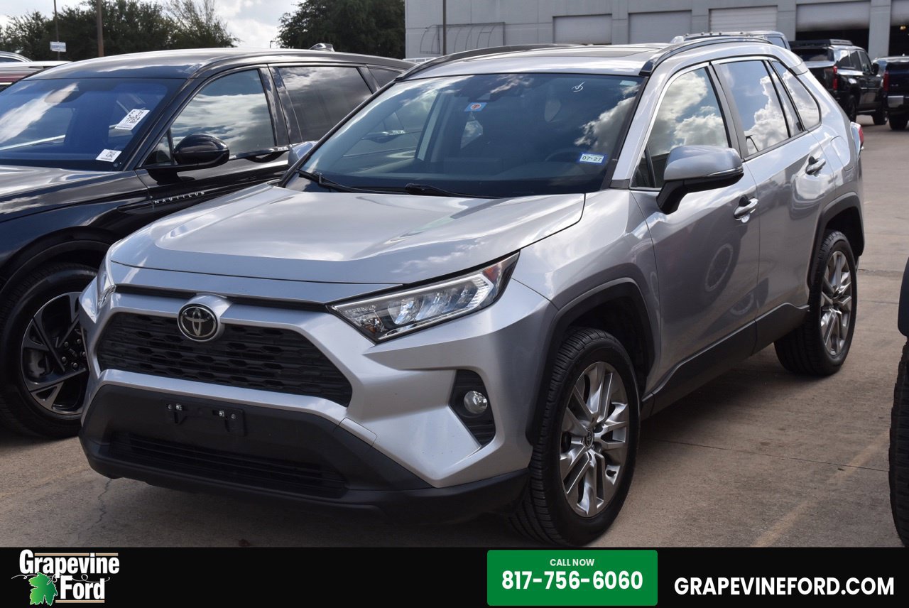 Used 2020 Toyota RAV4 XLE Premium AWD/4WD image 1